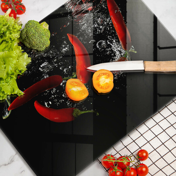 Üveg vágódeszka Chili paprika vízben