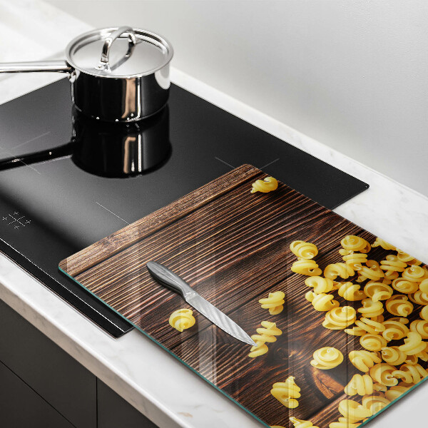 Tűzhely fedőlap Tészta az asztalon