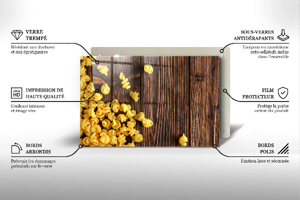 Tűzhelyvédő Tészta az asztalon