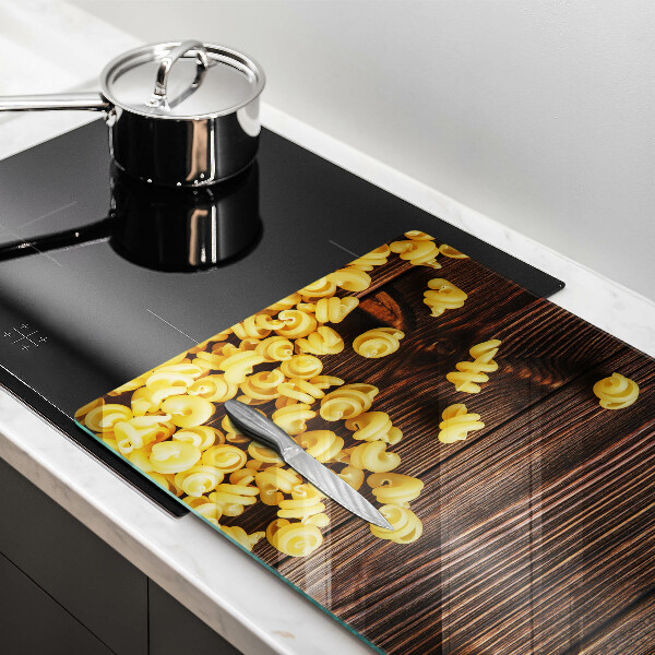 Tűzhelyvédő Tészta az asztalon