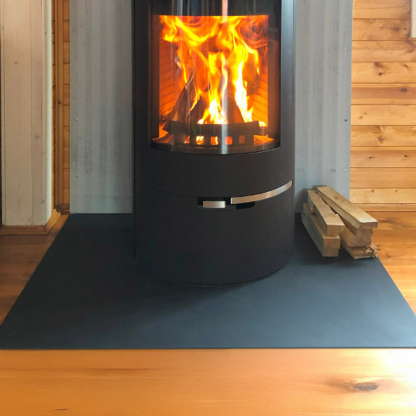 Téglalap alakú fekete kandalló alátét 100x70 cm