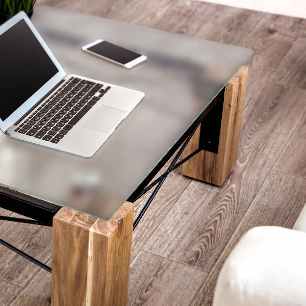 Négyzet alakú áttetsző edzett üveglap