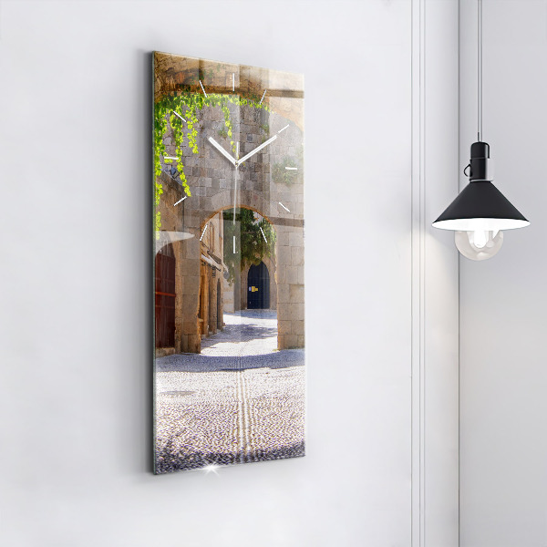 Téglalap alakú üvegóra Rodosz festői utcája