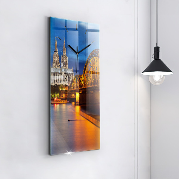 Téglalap alakú üvegóra Híd Németországban