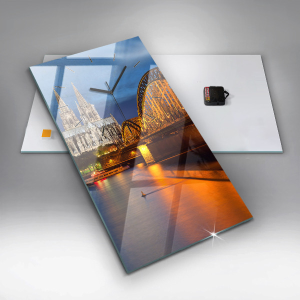 Téglalap alakú üvegóra Híd Németországban