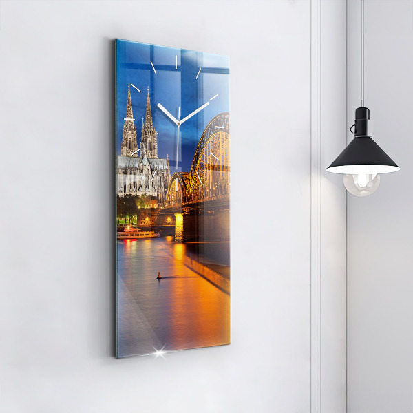 Téglalap alakú üvegóra Híd Németországban