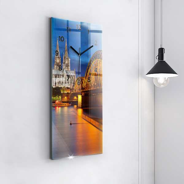 Téglalap alakú üvegóra Híd Németországban