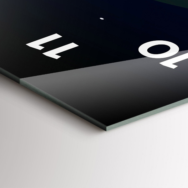 Téglalap alakú üvegóra Kibertér város