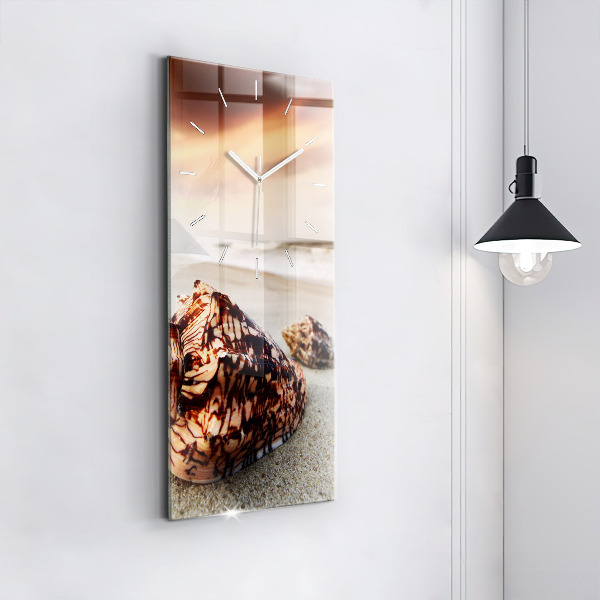 Téglalap alakú üvegóra Egy kagyló a tengerparton