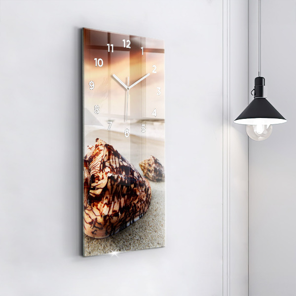 Téglalap alakú üvegóra Egy kagyló a tengerparton