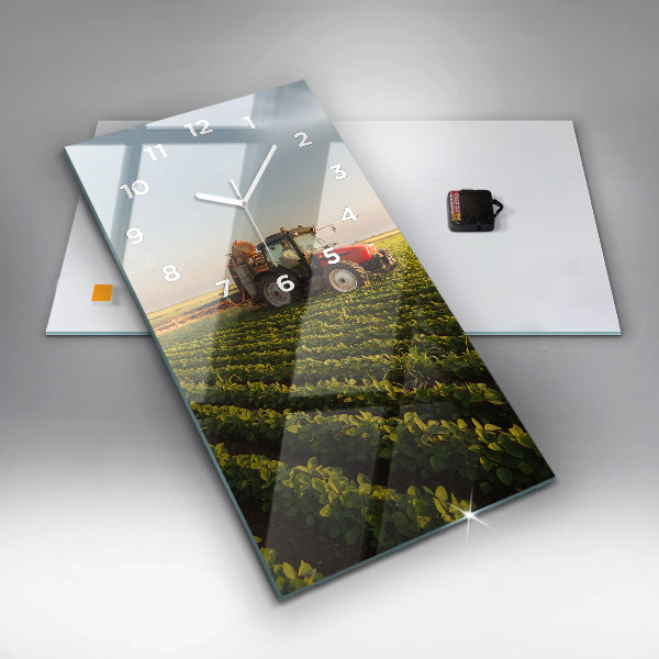 Téglalap alakú üvegóra Traktor egy mezőgazdasági területen