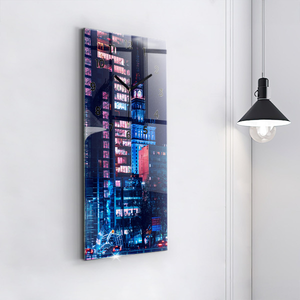 Téglalap alakú üvegóra Varsó éjszaka