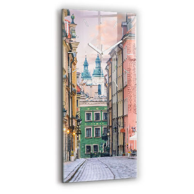 Téglalap alakú üvegóra Óváros Varsóban