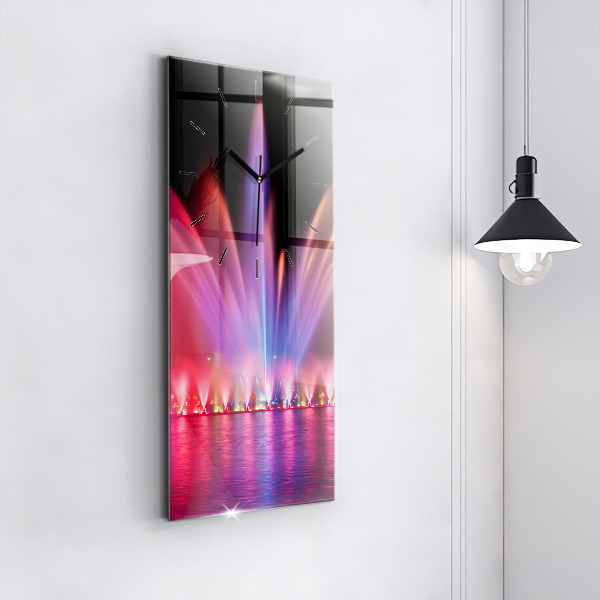 Téglalap alakú üvegóra Wroclaw-kút éjjel