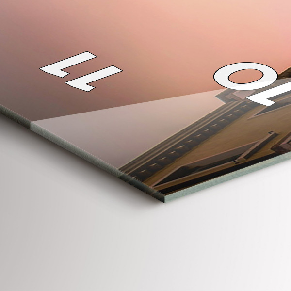 Téglalap alakú üvegóra Kilátás a csatornára a városban