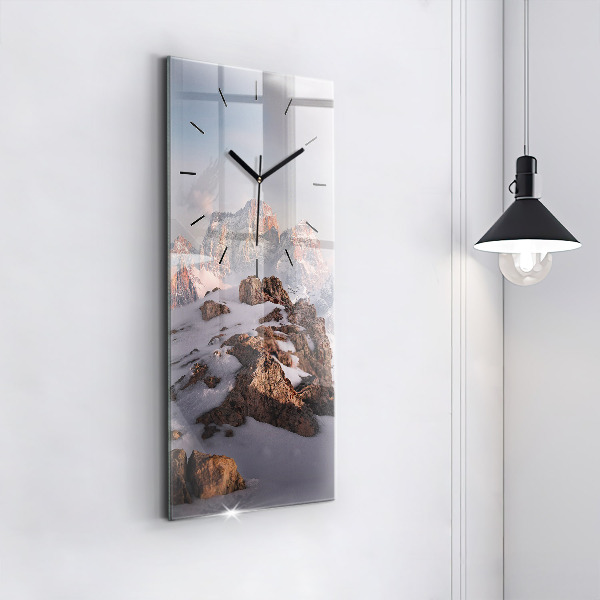 Téglalap alakú üvegóra Hóval borított hegy