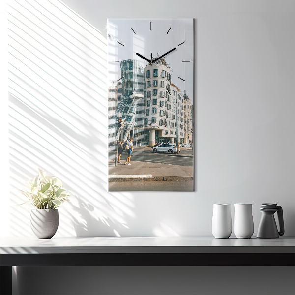 Téglalap alakú üvegóra Táncoló ház Prága