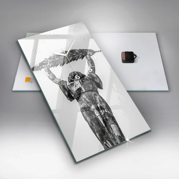 Téglalap alakú üvegóra Szabadság-szobor Budapesten