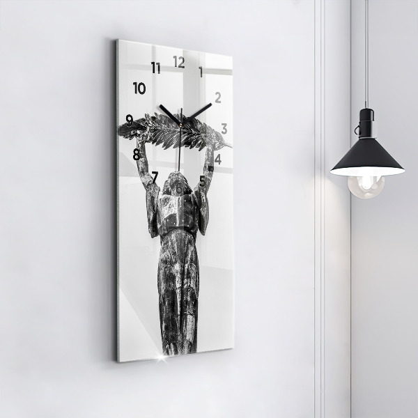 Téglalap alakú üvegóra Szabadság-szobor Budapesten