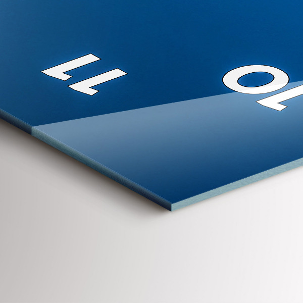 Téglalap alakú üvegóra Marina Marseille Franciaországban