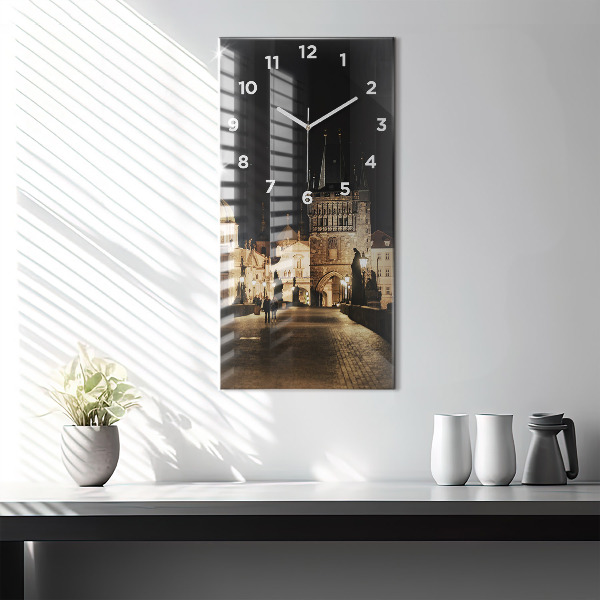 Téglalap alakú üvegóra Károly híd Prágában