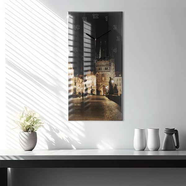 Téglalap alakú üvegóra Károly híd Prágában