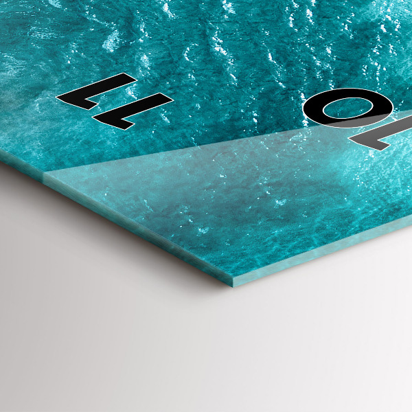 Téglalap alakú üvegóra tengerparti emberek