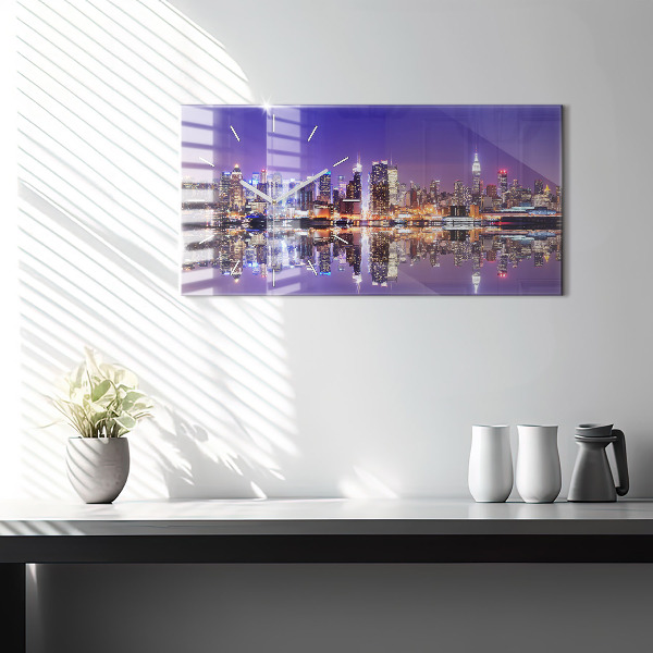 Vízszintes üvegóra New York éjjel