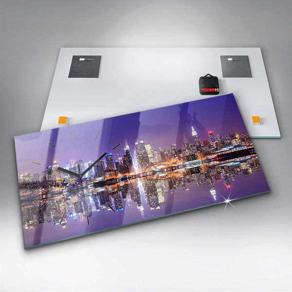 Vízszintes üvegóra New York éjjel