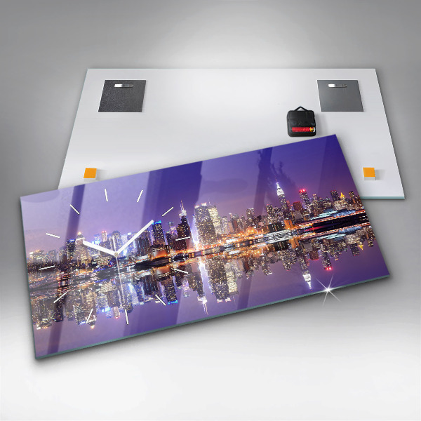 Vízszintes üvegóra New York éjjel