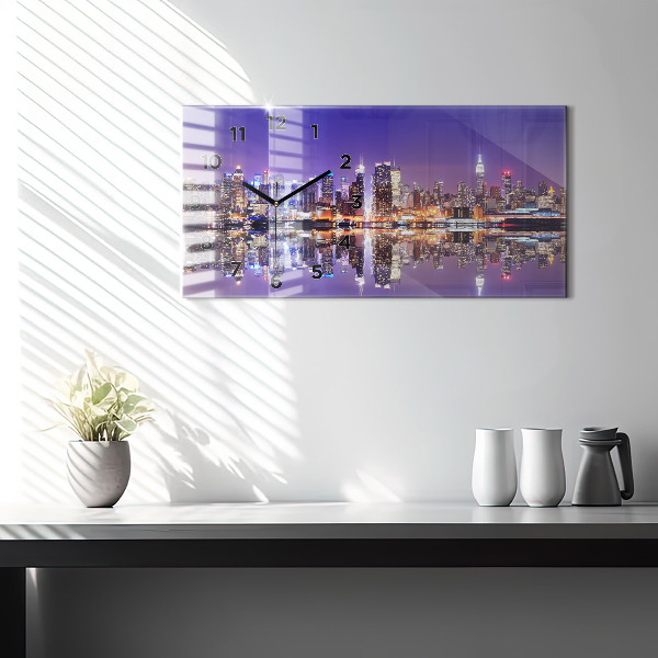 Vízszintes üvegóra New York éjjel
