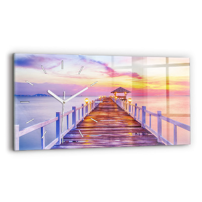 Vízszintes üvegóra Este a híd a kikötőben