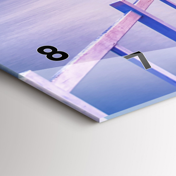 Vízszintes üvegóra Este a híd a kikötőben