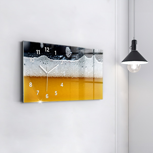 Vízszintes üvegóra Közeli kép a sörről