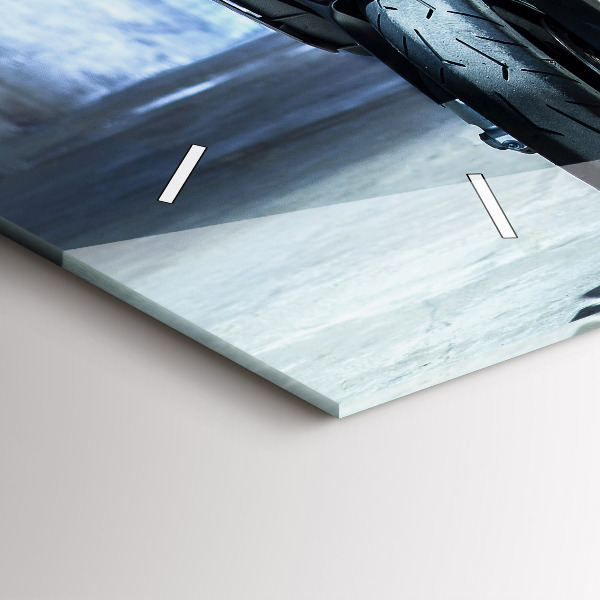 Vízszintes üvegóra Motorkerékpár a sikátorban