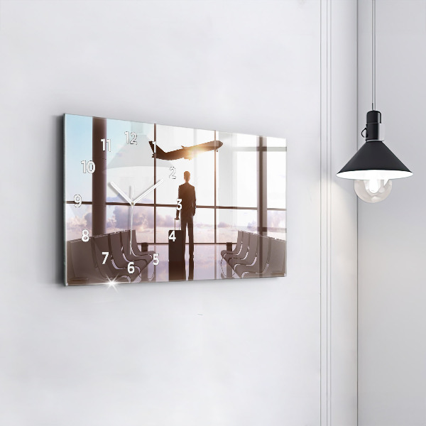 Vízszintes üvegóra Férfi a repülőtéren