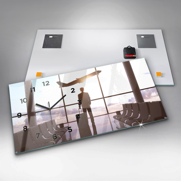 Vízszintes üvegóra Férfi a repülőtéren