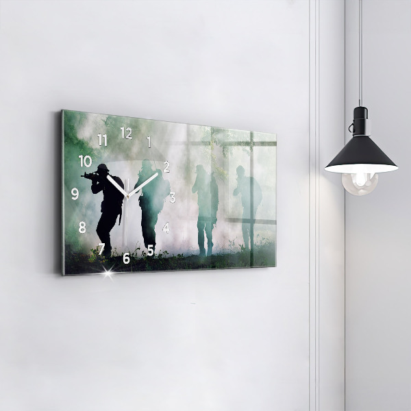 Vízszintes üvegóra Hadsereg az erdőben katonák