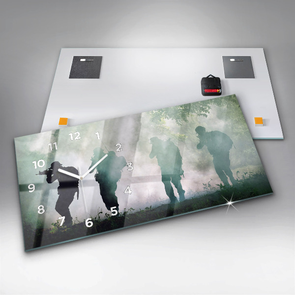 Vízszintes üvegóra Hadsereg az erdőben katonák