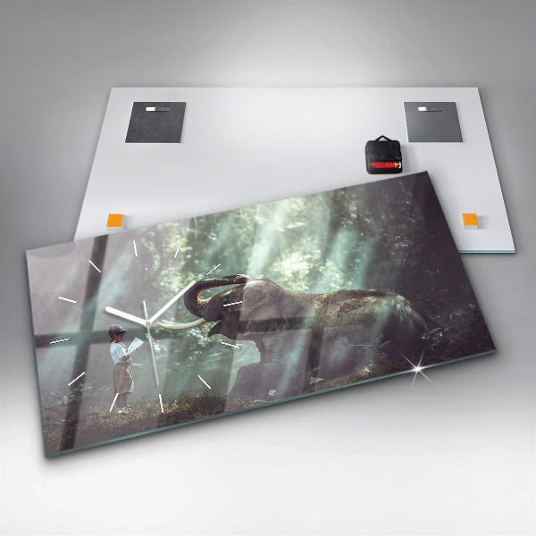 Vízszintes üvegóra Egy fiú könyvet olvas