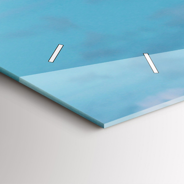 Vízszintes üvegóra Magas zsiráf az ég ellen