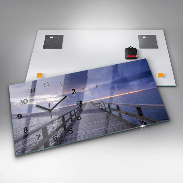 Vízszintes üvegóra Móló a Balti-tengeren