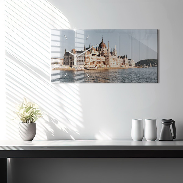 Vízszintes üvegóra Országgyűlés Budapesten