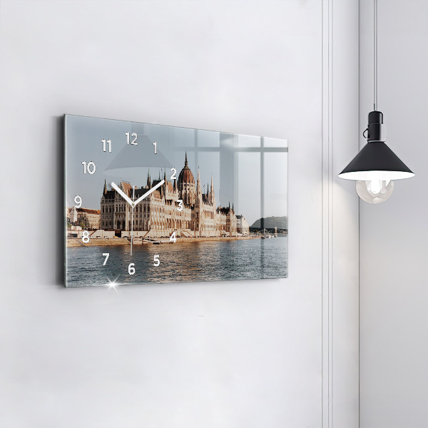 Vízszintes üvegóra Országgyűlés Budapesten