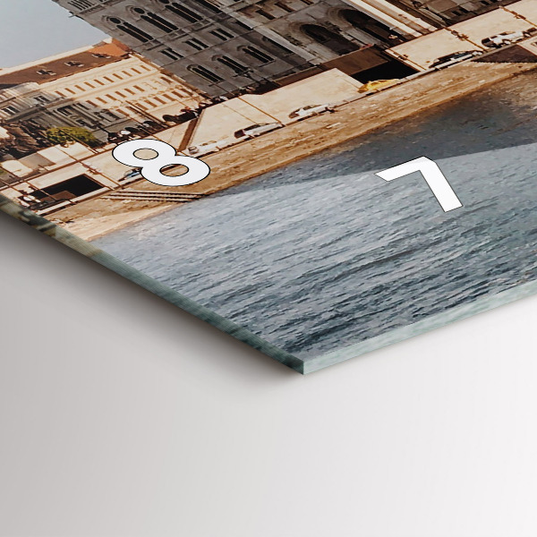 Vízszintes üvegóra Országgyűlés Budapesten