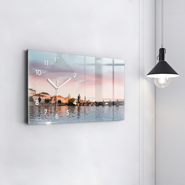 Vízszintes üvegóra Károly híd Prágában