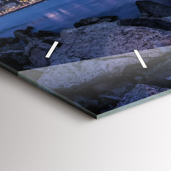 Vízszintes üvegóra Sziklás part a híd alatt