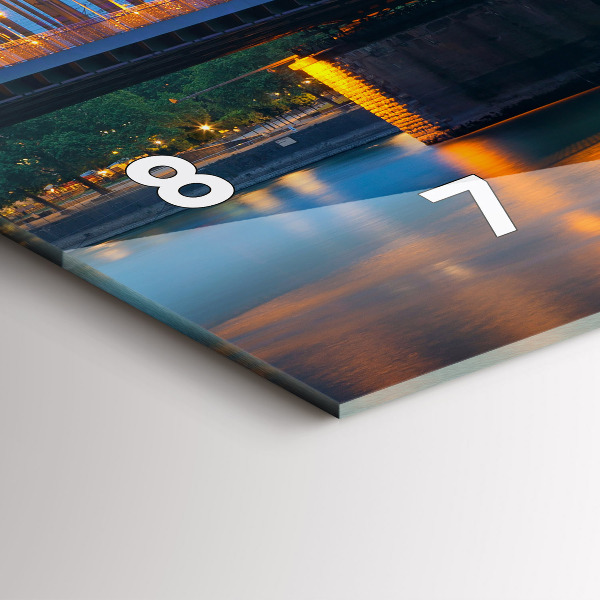 Vízszintes üvegóra Kilátás a városházára