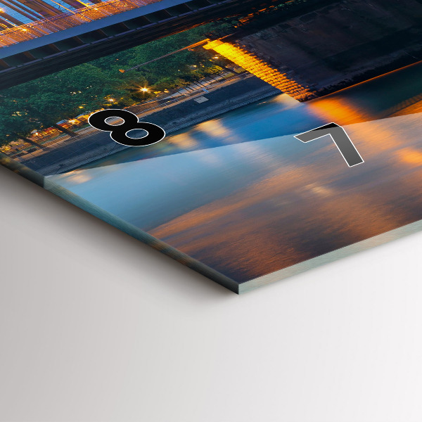 Vízszintes üvegóra Kilátás a városházára