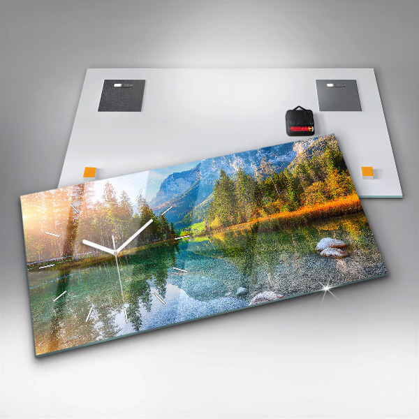 Vízszintes üvegóra Folyó-hegység táj